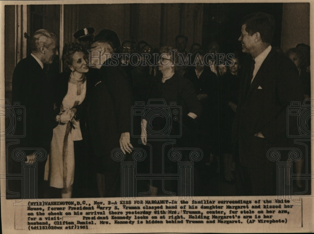 1961 Press Photo Former President Truman &amp; daughter Margaret at the White House - Historic Images