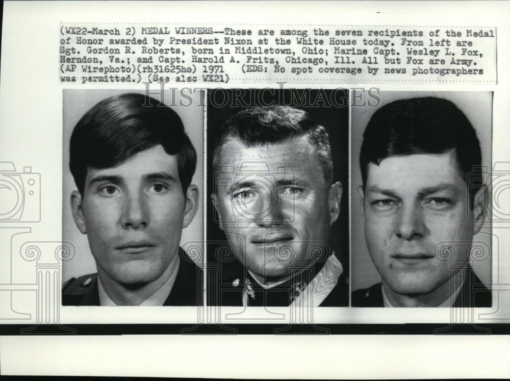 1971 Press Photo Three out of the seven recipients of the Medal of Honor award-Historic Images