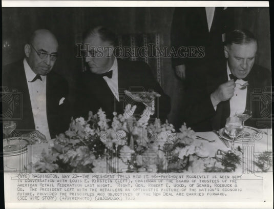 1939 Press Photo Pres. Roosevelt talks to Retail Federation chairman LE Kirstein - Historic Images