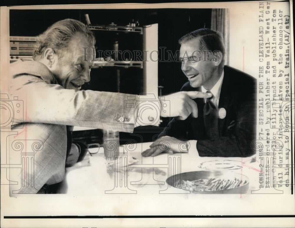 1973 Press Photo Tom Vail and German Chancellor Willy Brandt during interview-Historic Images