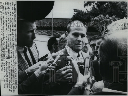1967 Press Photo Dr. Sam Sheppard was asked by the newsmen - cvw15795-Historic Images