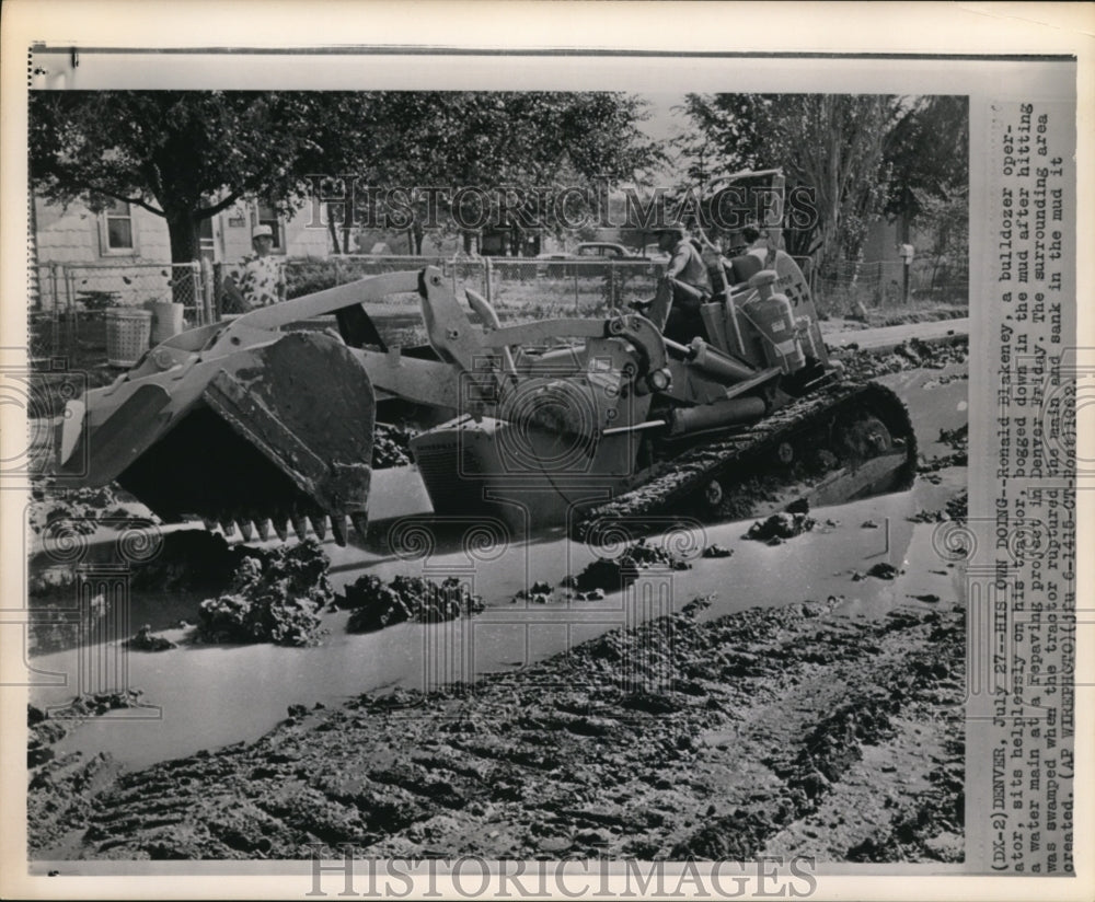 1962 Press Photo Bulldozer operated by Ronald Blakeney - cvw15943 - Historic Images