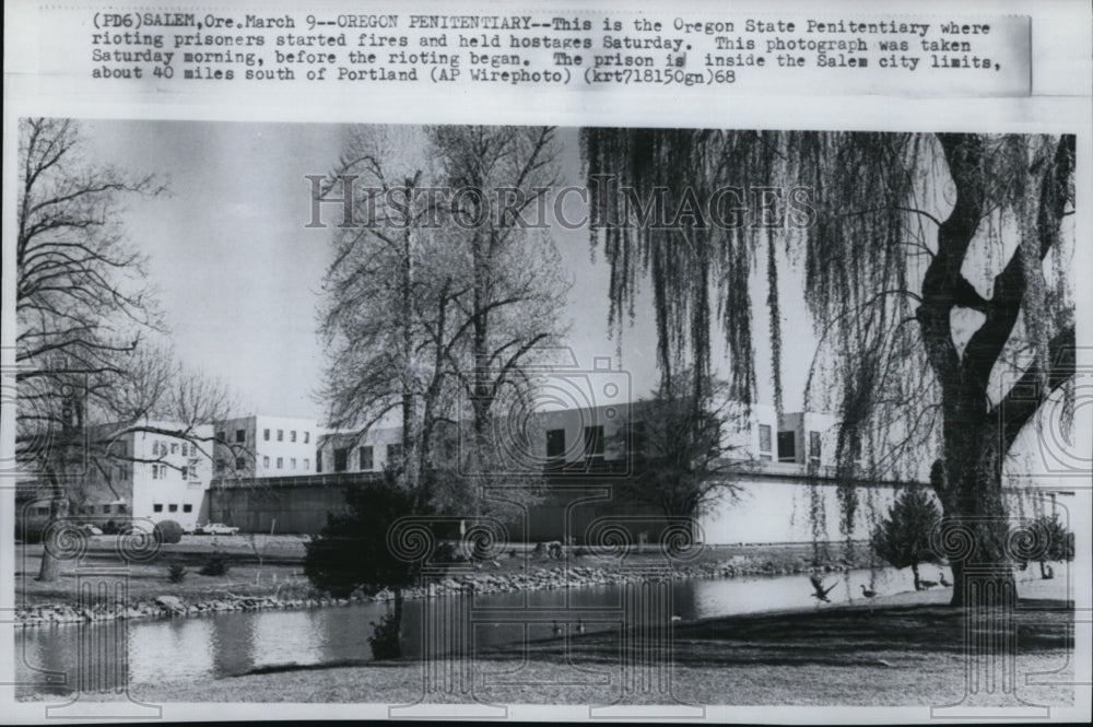 1968 Press Photo The Oregon State Penitentiary in Salem City before a riot began - Historic Images