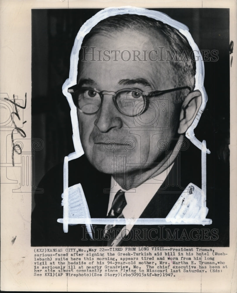 1947 Press Photo President Truman Tired From Vigil Over Mother Martha Truman - Historic Images