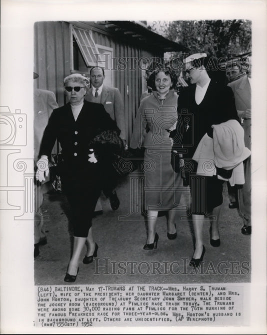 1952 Press Photo The Truman ladies at the 76th Running of the Famous Race - Historic Images
