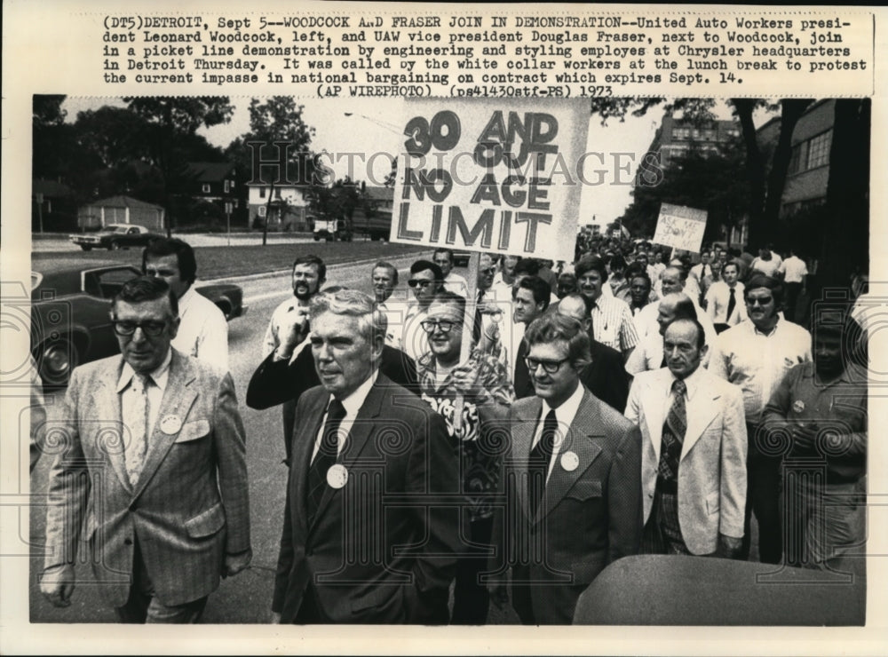 1973 Press Photo Leonard Woodcock, Douglas Fraser Joins Chrysler Workers Strike - Historic Images