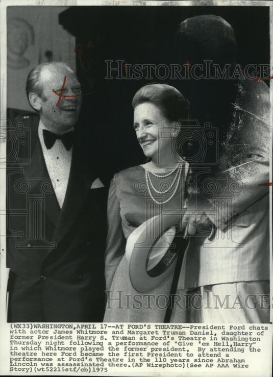 1975 Press Photo Pres Ford,James Whitmore and Margaret Truman at Ford's Theatre- Historic Images