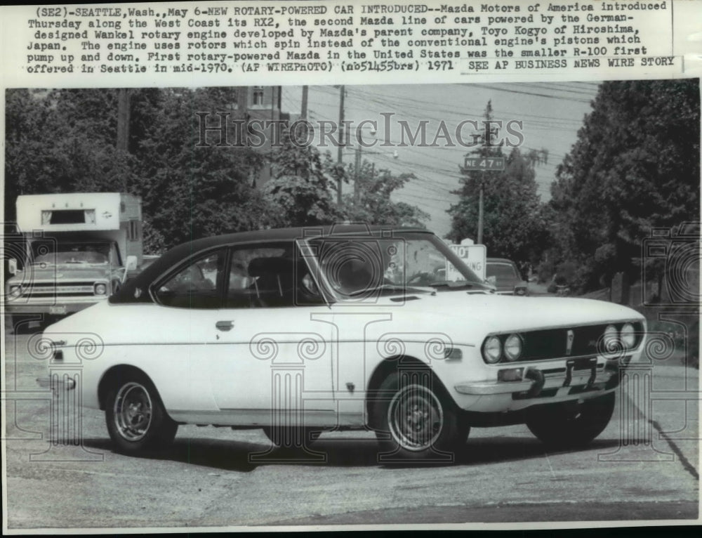 1971 Press Photo Mazda Motors of America- introduced RX2 to West Coast market-Historic Images