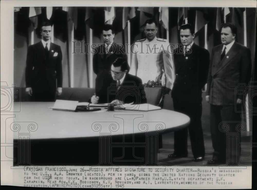 1945 Press Photo Russia affixes signature to security charter - cvw17336 - Historic Images