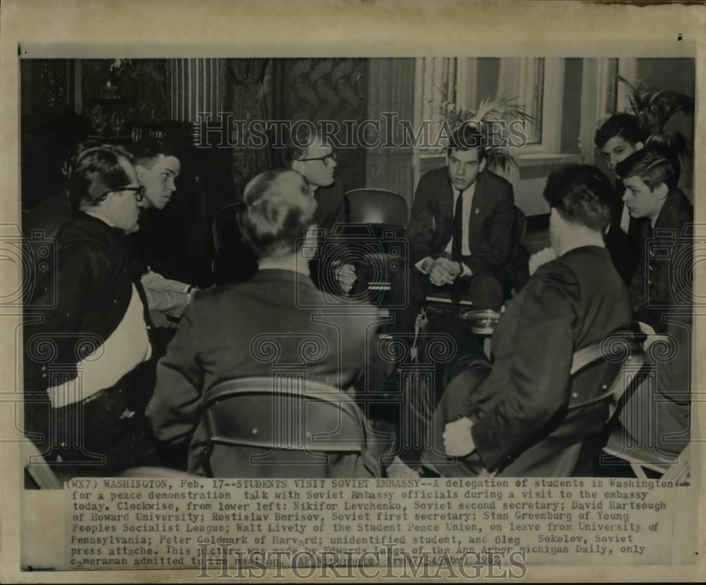 1962 Press Photo A delegation of students in Washington for peace demonstration - Historic Images