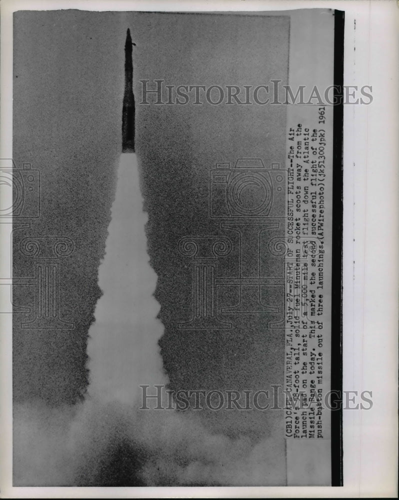 1961 Press Photo An Air Force Minuteman rocket launches at Cape Canaveral.-Historic Images