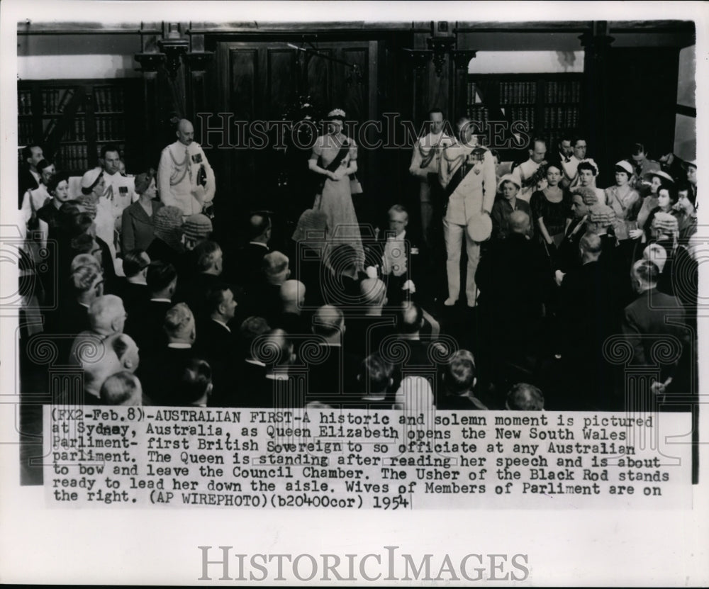 1954 Press Photo Queen Elizabeth opens the New South Wales Parliament - Historic Images
