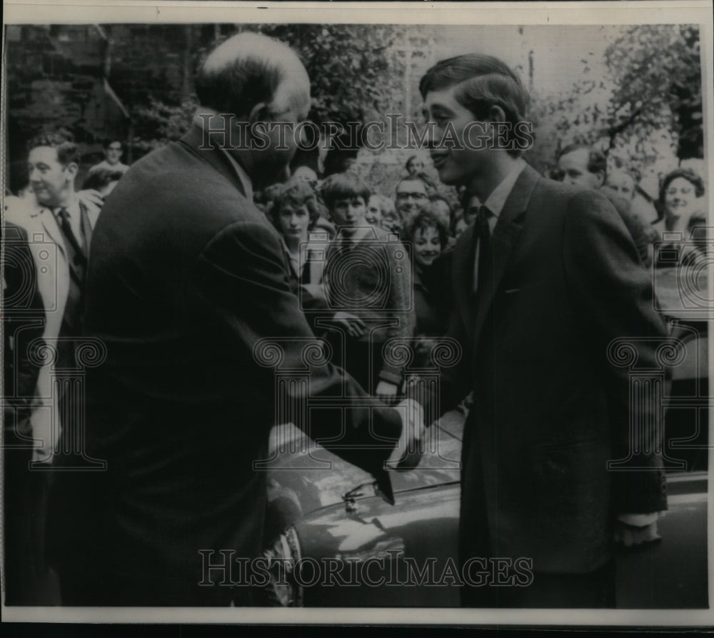 1967 Press Photo Prince Charles Welcomed at Trinity College for College Career-Historic Images