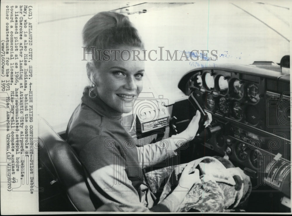 1970 Debbie May, Licensed Pilot Joins the Miss America Contest - Historic Images