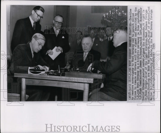1955 Press Photo U.S. and West Germany in a historic ceremony in Bonn - Historic Images