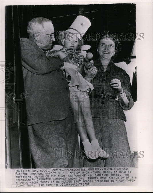 1952 Press Photo Pres. Truman & Margaret with Darlene Donahoo during campaign - Historic Images