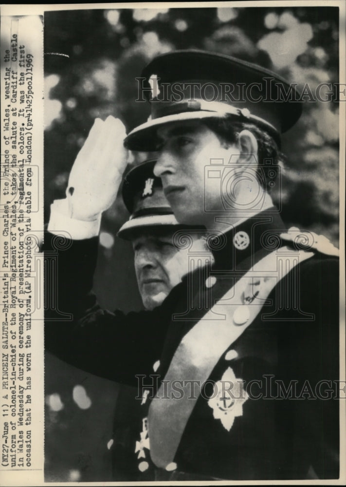 1969 Press Photo Prince Charles, Prince of Wales, wore Royal Regiment uniform - Historic Images