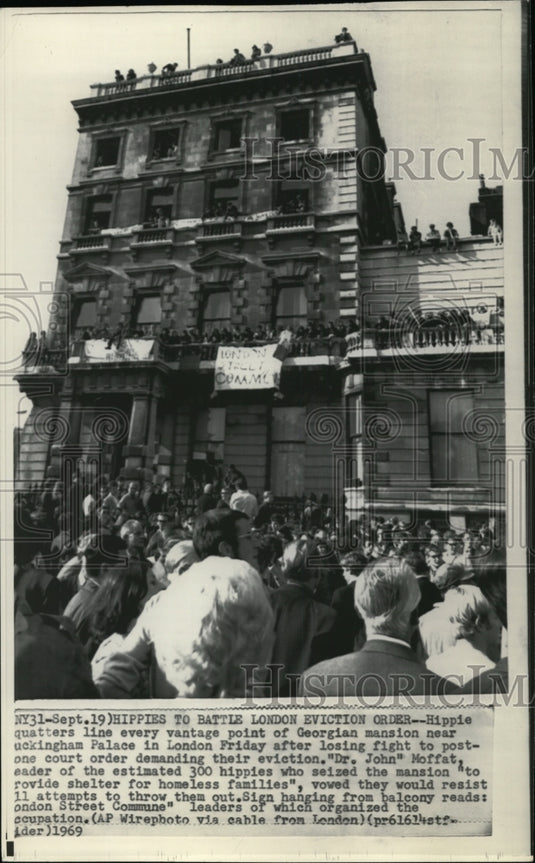 1969 Press Photo Hippies squatted Georgian mansion after eviction orders - Historic Images