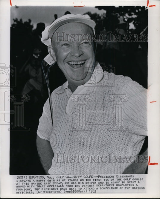 1953 Press Photo Pres. Eisenhower displays happy grin at Marine Base golf course - Historic Images