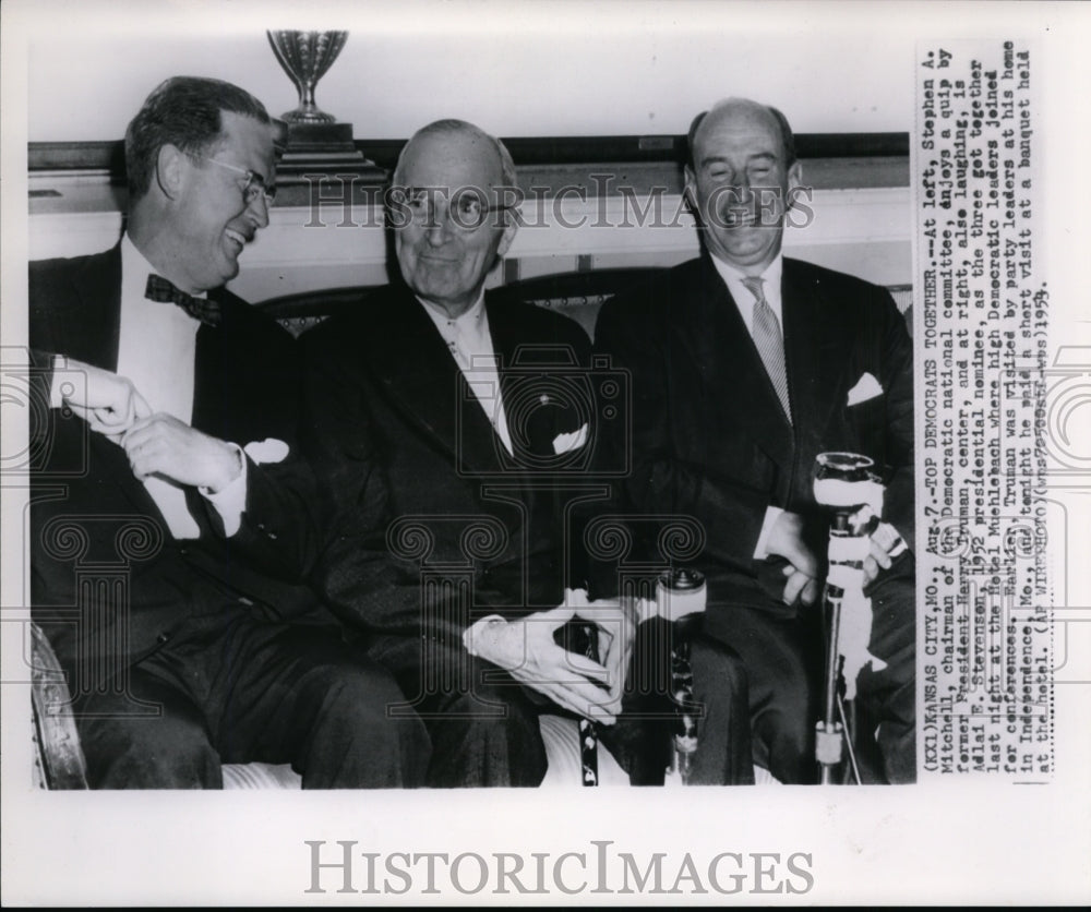 1954 Press Photo Stephen A. Mitchell, enjoys a quip by Pres. Harry Truman - Historic Images