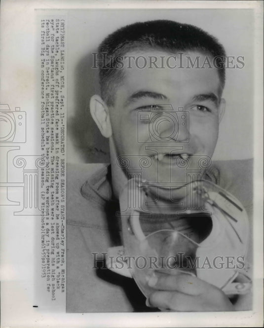 1953 Press Photo Charley Frank, Michigan State tackle- Blackeyed at 1st practice - Historic Images