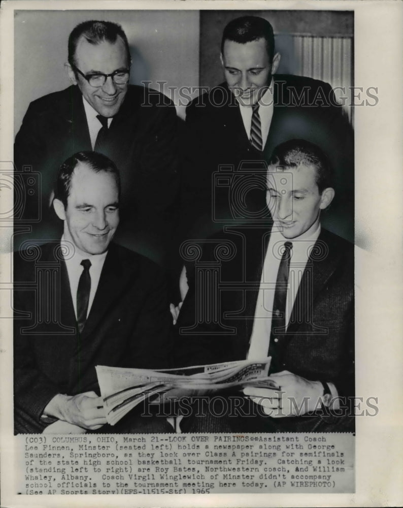 1965 Press Photo Seated Lee Finnen &amp; George Saunders w/Roy Bates &amp;William Whaley - Historic Images