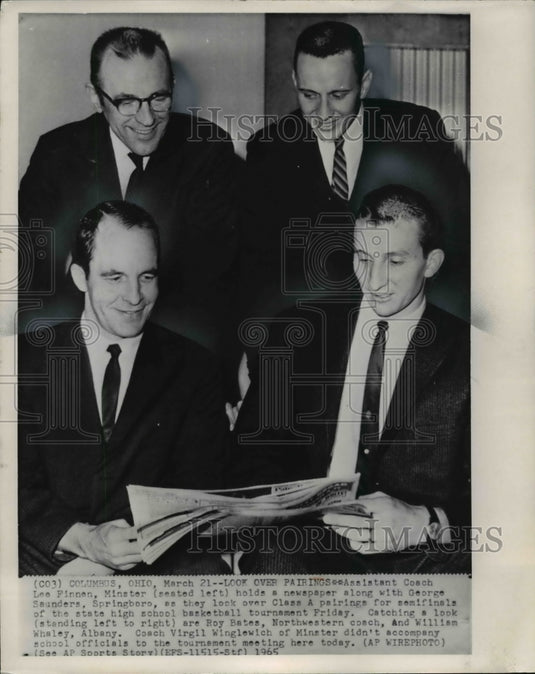1965 Press Photo Seated Lee Finnen & George Saunders w/Roy Bates &William Whaley - Historic Images