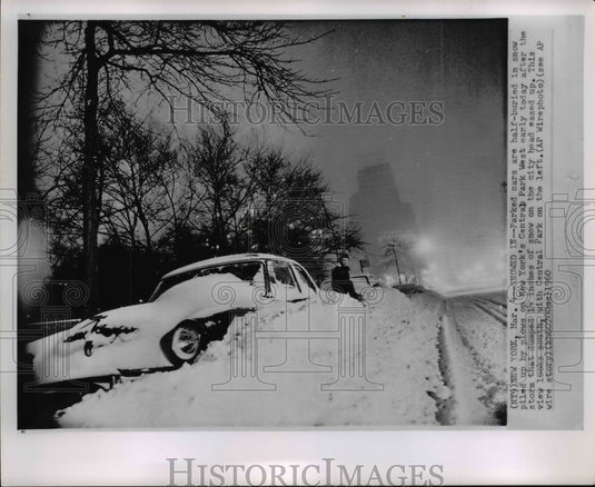1960 Press Photo Parked cars half-buried in snow at New York Central Park West - Historic Images