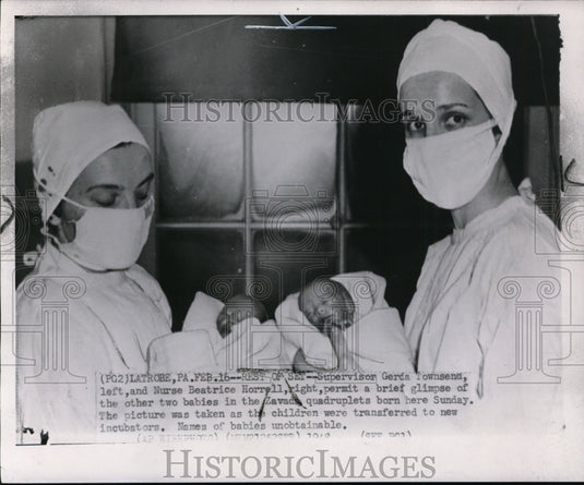 1948 Press Photo Supvr Gerda Townsend, Nurse Beatrice Horrell w/ Zavada babies - Historic Images