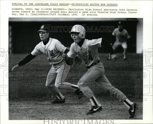 1991 Press Photo Marlington High School Mike Decenzo moves toward incoming ball - Historic Images
