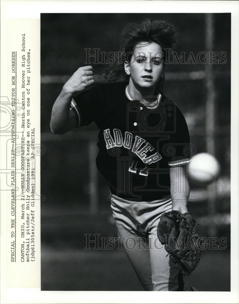 1991 Press Photo North Canton Hoover School softball pitcher Holly Goodpasture - Historic Images