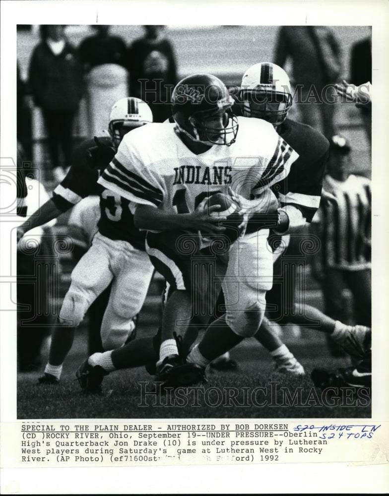 1992 Press Photo Oberlin High&#39;s Jon Drake under pressure by Lutheran players - Historic Images