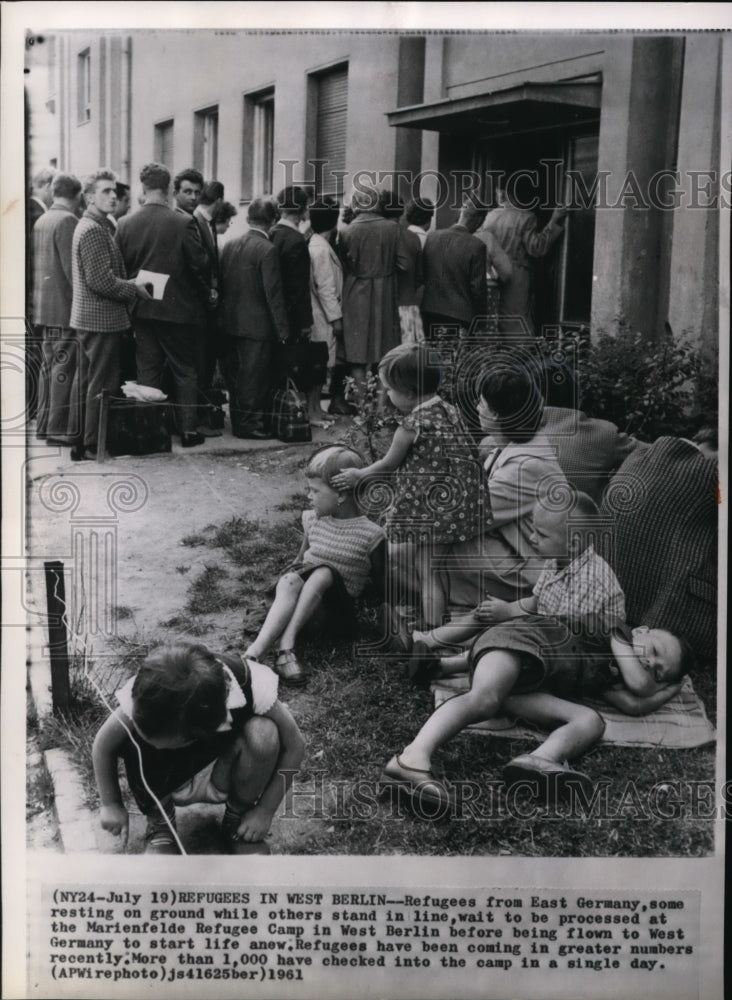 1961 Press Photo Refugees from East Germany, wait to be processed - cvw22309-Historic Images