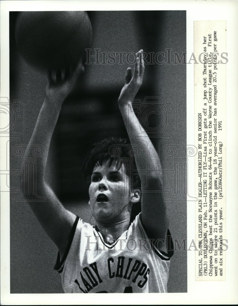 1991 Press Photo Lisa First of Lady Chipps gets off a jump shot in Doylestown - Historic Images