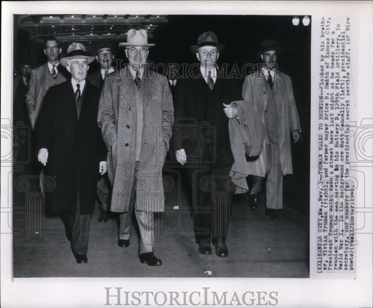 1946 Press Photo Pres. Truman and his group on their way to a reunion - Historic Images