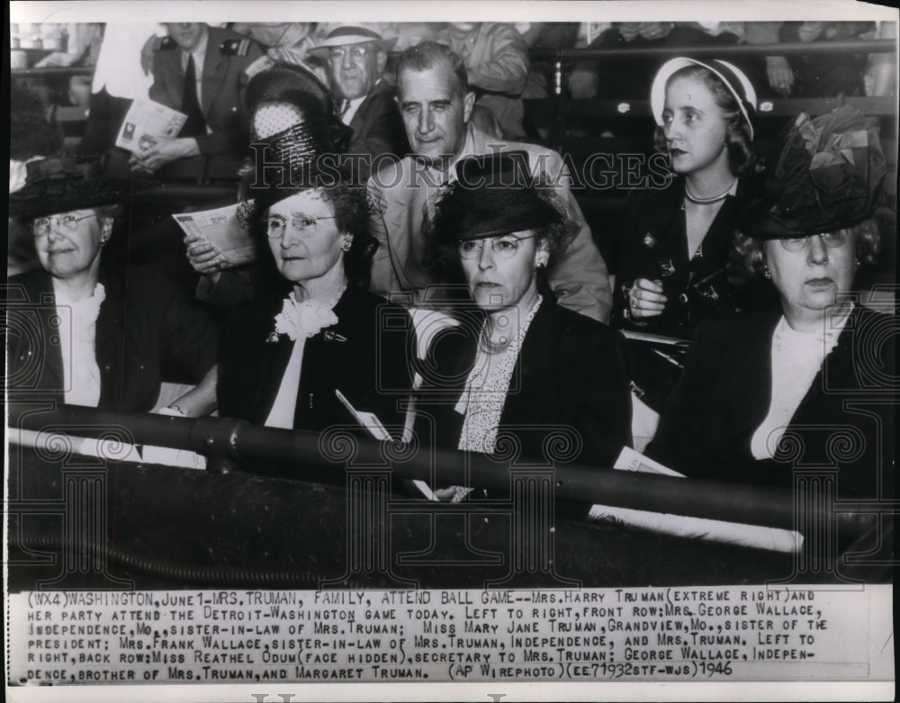 1946 Press Photo Mrs. Harry Truman with her party attend Detroit-Washington game - Historic Images