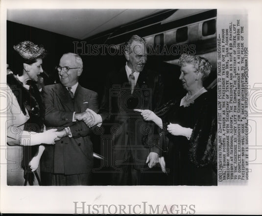 1952 Press Photo Pres.&Mrs. Truman,Sec. State&Mrs. Dean Acheson at Nat'l Airport - Historic Images