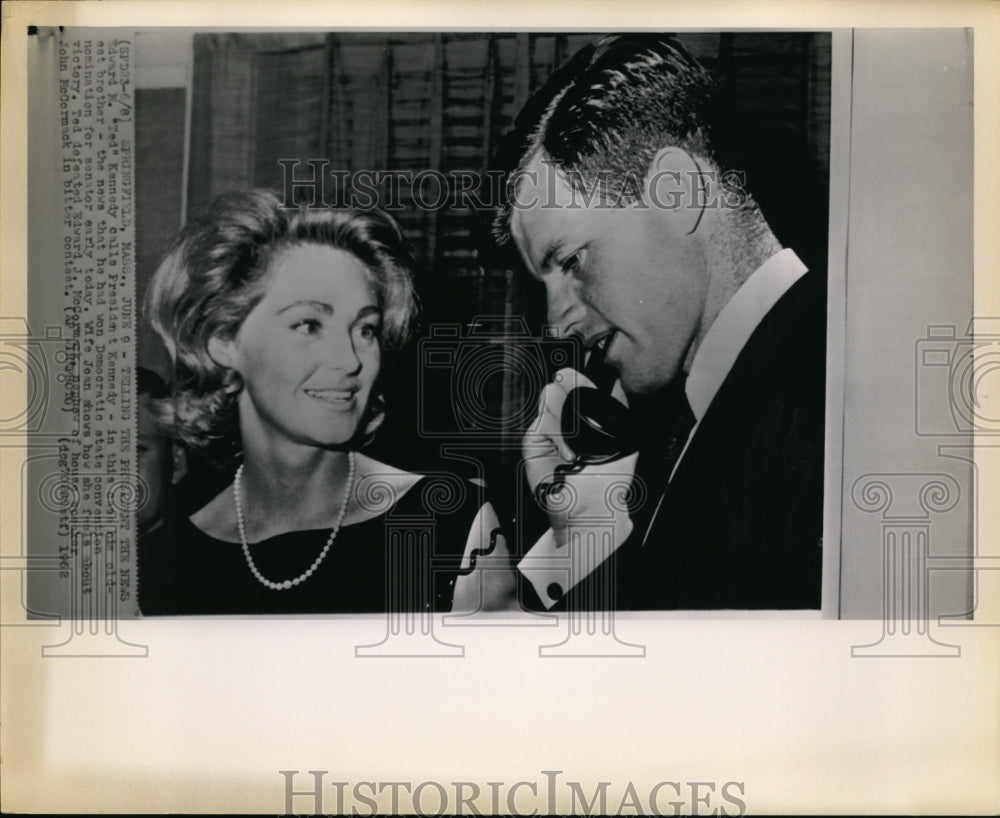 1962 Press Photo Mr. &amp; Mrs. Kennedy call his oldest brother to congratulate - Historic Images