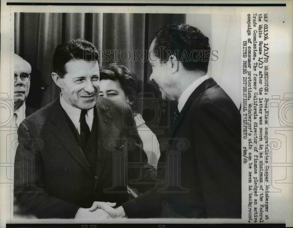 1970 Press Photo Pres Nixon swears in Caspar Weinberger to Federal Trade Com - Historic Images