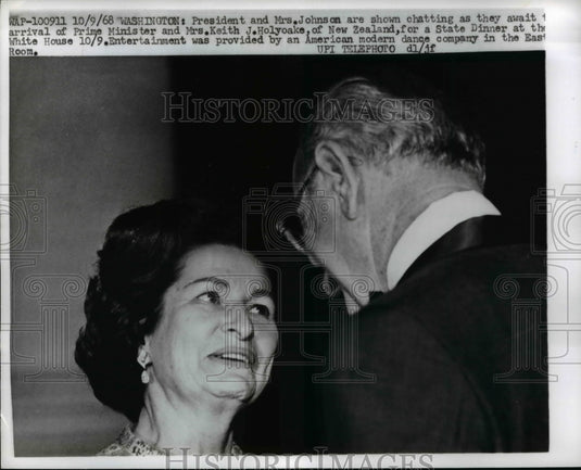 1968 Pres. & Mrs. Johnson waiting for Prime Minister & Mrs. Holyoake - Historic Images