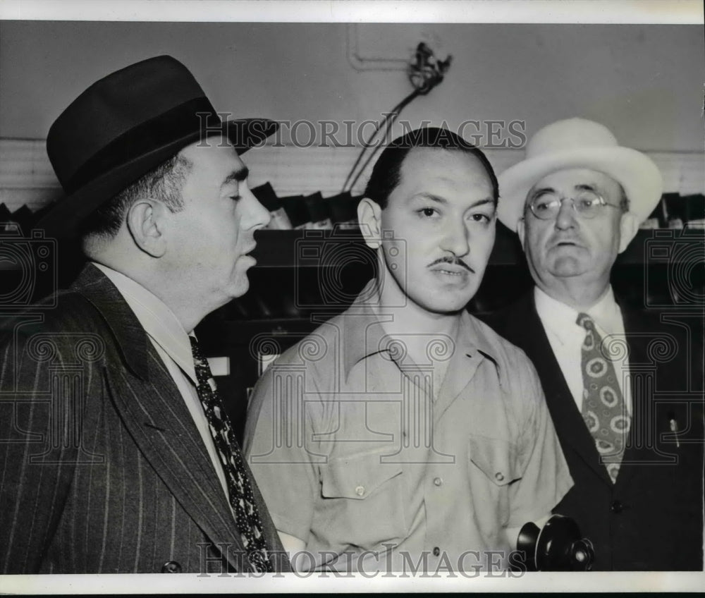 1941 Nathan Kenin arrested by Detective Nathan Stupe,  Pennsylvania - Historic Images