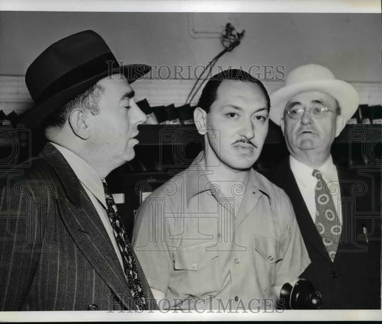 1941 Nathan Kenin arrested by Detective Nathan Stupe,  Pennsylvania - Historic Images