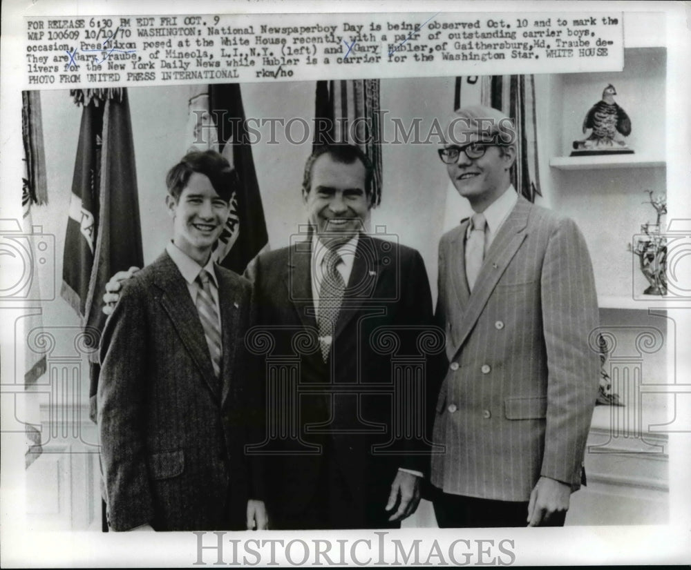 1970 Press Photo Pres Nixon w/Gary Traube &amp; Gary Hubler,outstanding carrier boys - Historic Images