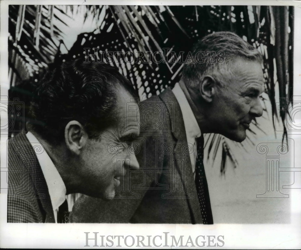 1968 Press Photo Pres-elect Richard M Nixon w/ Henry Cabot Lodge in Miami, Fla - Historic Images