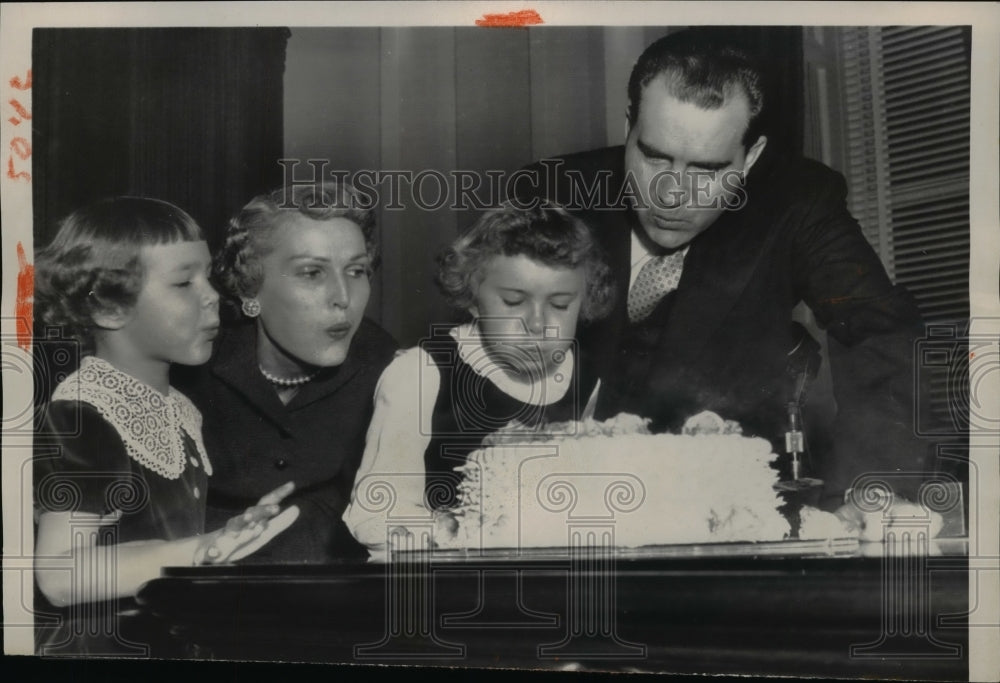 1956 Press Photo Vice Pres Richard M Nixon celebrates 43rd birthday at Capitol - Historic Images