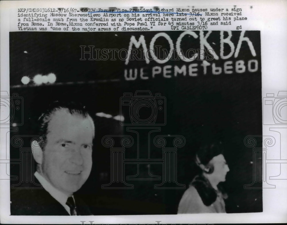 1967 Press Photo Former Vice Pres Richard M Nixon visits Moscow, Russia - Historic Images