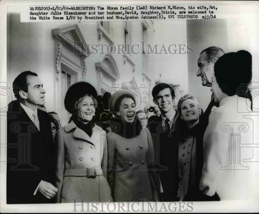 1969 Press Photo Nixon family welcomed by Pres &amp; Mrs Lyndon Johnson- White House - Historic Images