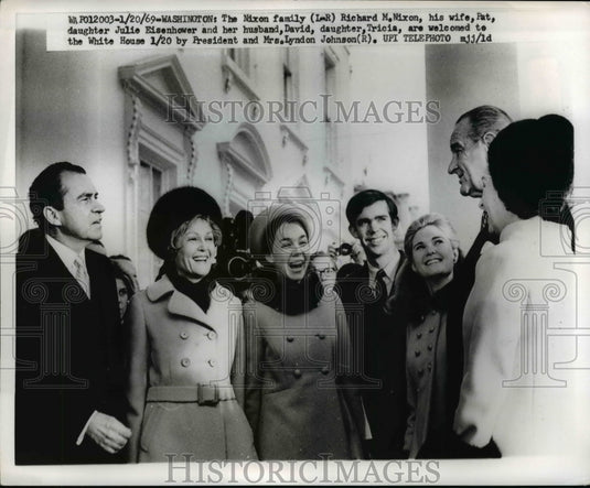 1969 Press Photo Nixon family welcomed by Pres & Mrs Lyndon Johnson- White House - Historic Images
