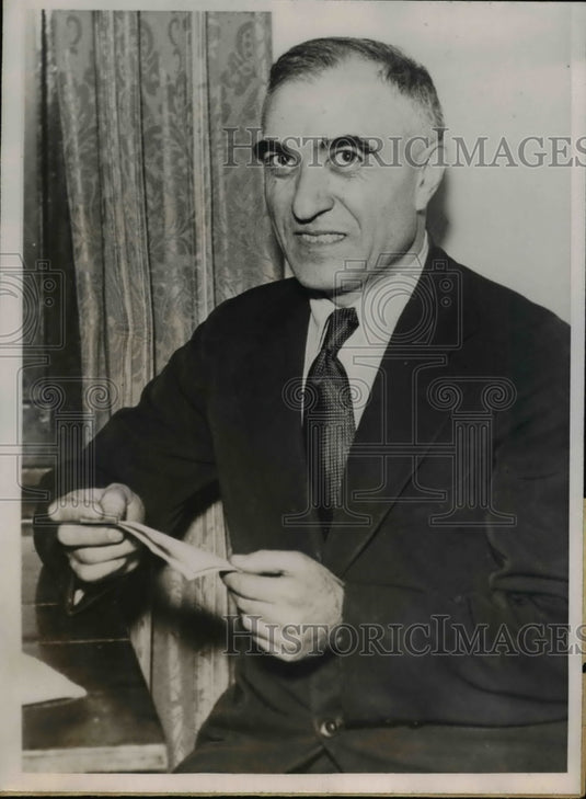 1934 Michelangelo Genticore after being freed from prison at MN - Historic Images