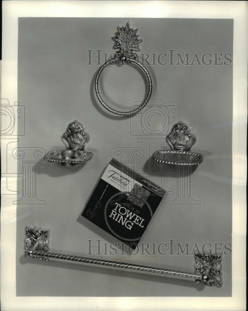 1958 Press Photo Bathroom fixtures, Luxury Line of the Autoyre Company-Historic Images